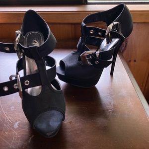 Double buckle heels